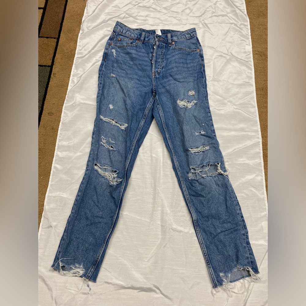 WORN ONCE - H&M distressed ripped high-waisted skinny jeans size 4